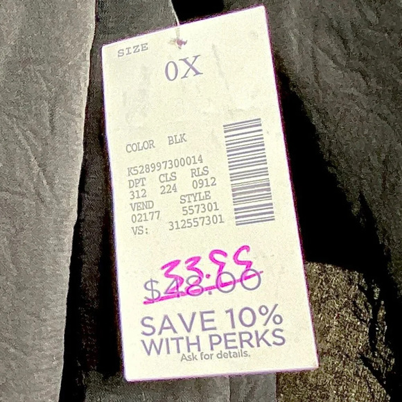 NWT Maggie Barnes Catherines 0X Black Blouse Crinkle Fabric Attached Necklace - Picture 5 of 9